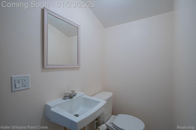 5617 Westfalen Drive, Shelby Charter Township, MI 48317