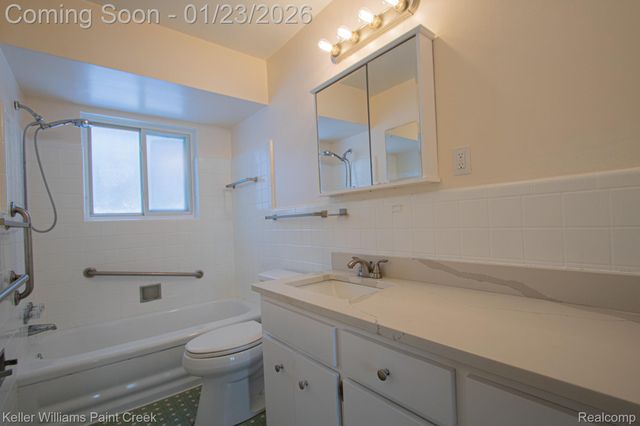 5617 Westfalen Drive, Shelby Charter Township, MI 48317