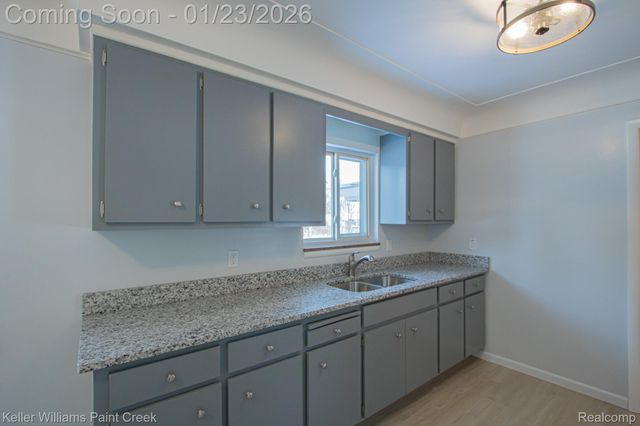 5617 Westfalen Drive, Shelby Charter Township, MI 48317