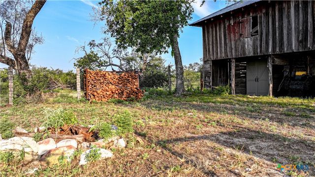 2562 County Road 2315, Lampasas, TX 76550