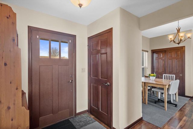 619 Arlington WAY, Watertown, WI 53094