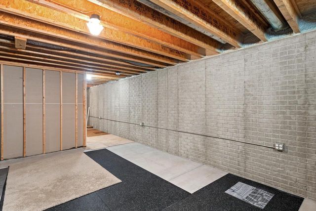 619 Arlington WAY, Watertown, WI 53094