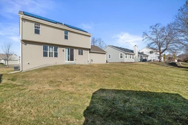 619 Arlington WAY, Watertown, WI 53094