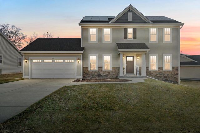 619 Arlington WAY, Watertown, WI 53094