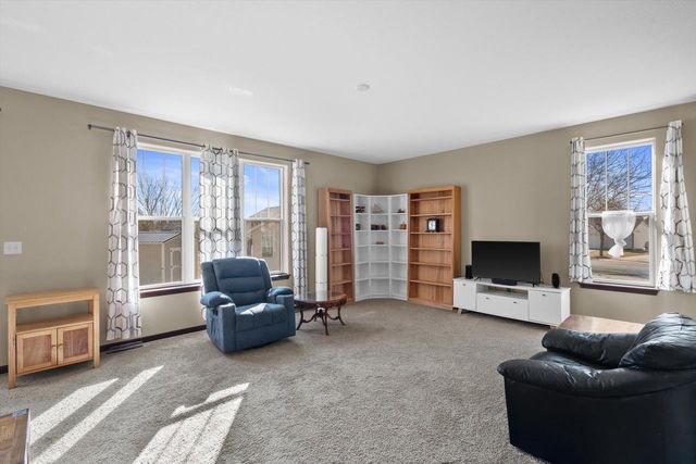 619 Arlington WAY, Watertown, WI 53094