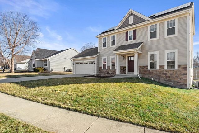 619 Arlington WAY, Watertown, WI 53094