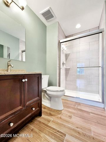 29 Heron Court, Manalapan, NJ 07726