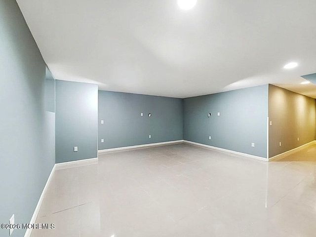 29 Heron Court, Manalapan, NJ 07726