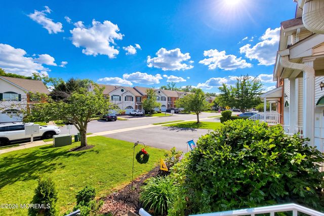 29 Heron Court, Manalapan, NJ 07726