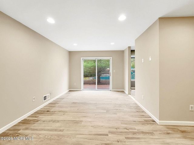 29 Heron Court, Manalapan, NJ 07726