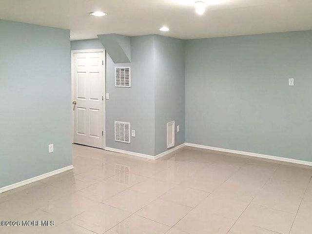 29 Heron Court, Manalapan, NJ 07726