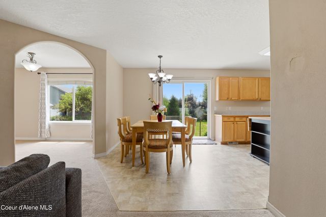 9571 N Macie LOOP, Hayden, ID 83835