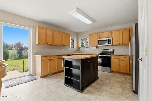 9571 N Macie LOOP, Hayden, ID 83835