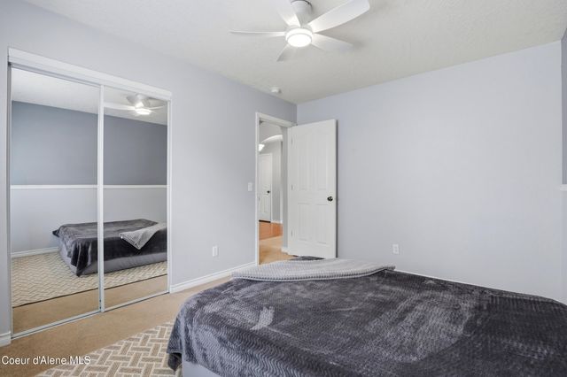 9571 N Macie LOOP, Hayden, ID 83835