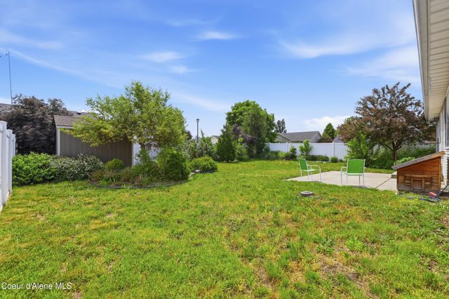9571 N Macie LOOP, Hayden, ID 83835