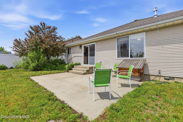 9571 N Macie LOOP, Hayden, ID 83835