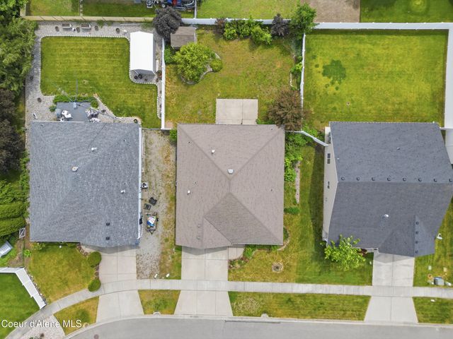 9571 N Macie LOOP, Hayden, ID 83835