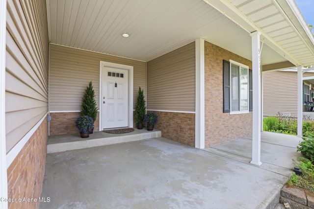 9571 N Macie LOOP, Hayden, ID 83835