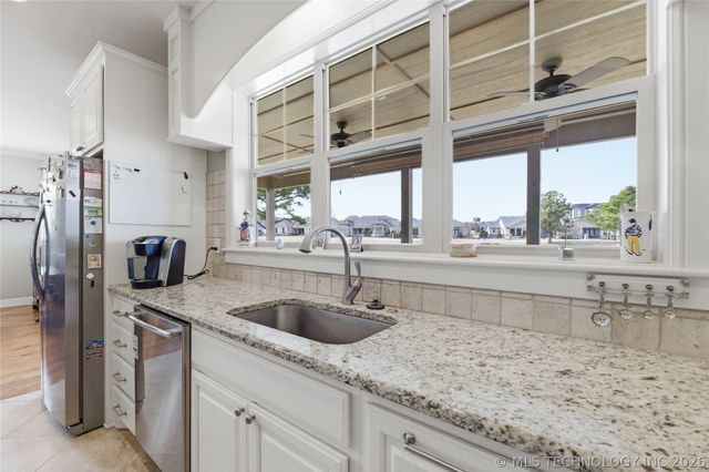 8410 S Nogales Avenue W, Tulsa, OK 74132