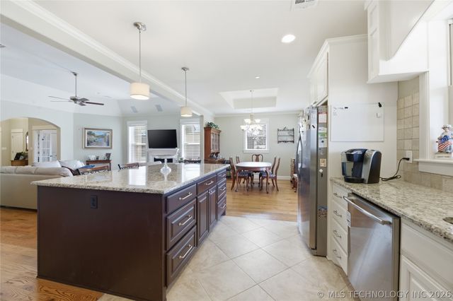 8410 S Nogales Avenue W, Tulsa, OK 74132