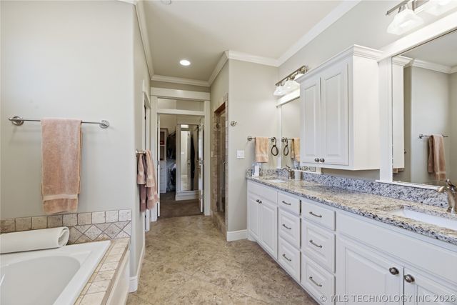 8410 S Nogales Avenue W, Tulsa, OK 74132