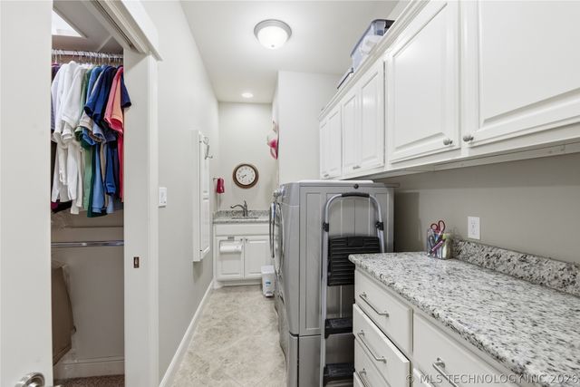 8410 S Nogales Avenue W, Tulsa, OK 74132