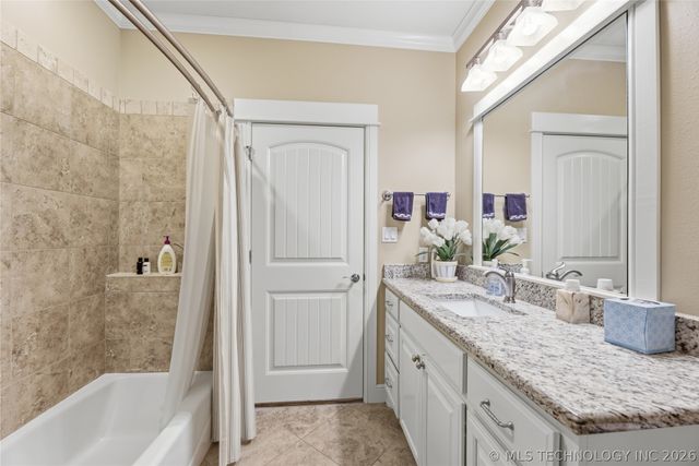 8410 S Nogales Avenue W, Tulsa, OK 74132