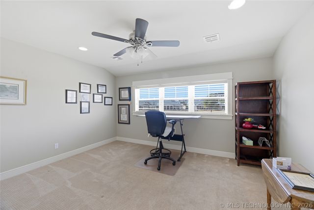 8410 S Nogales Avenue W, Tulsa, OK 74132