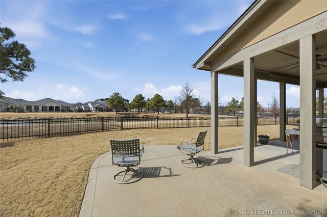 8410 S Nogales Avenue W, Tulsa, OK 74132