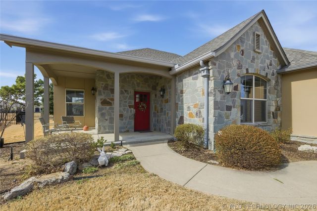 8410 S Nogales Avenue W, Tulsa, OK 74132