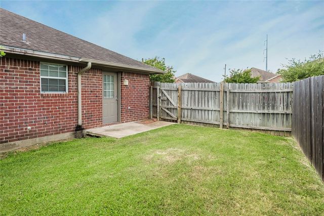 1425 Western Oaks Court, Bryan, TX 77807