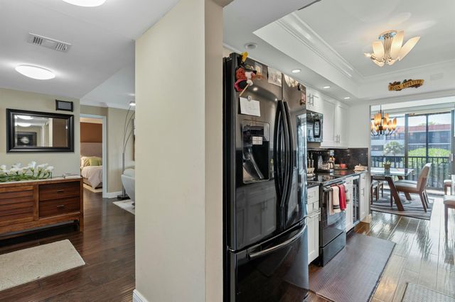 800 Jeffery Street 303, Boca Raton, FL 33487