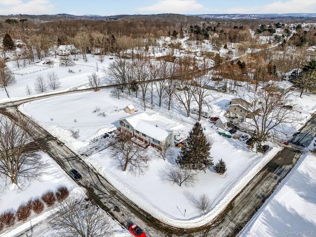 32 Louise Lane, Hopewell Junction, NY 12533