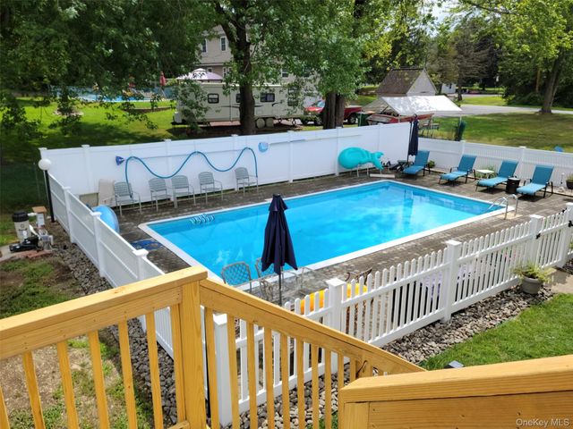 32 Louise Lane, Hopewell Junction, NY 12533