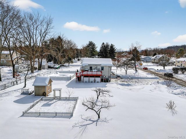 32 Louise Lane, Hopewell Junction, NY 12533