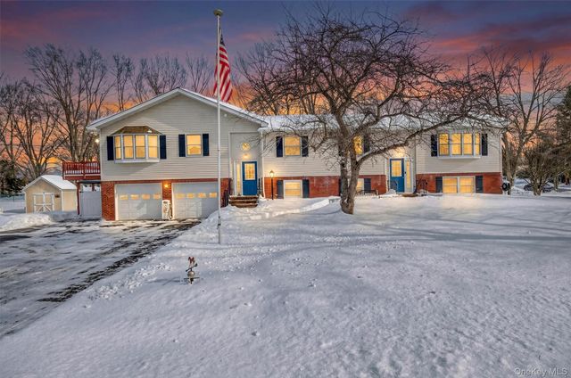 32 Louise Lane, Hopewell Junction, NY 12533