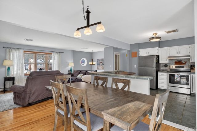 32 Louise Lane, Hopewell Junction, NY 12533