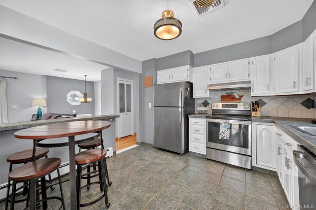 32 Louise Lane, Hopewell Junction, NY 12533