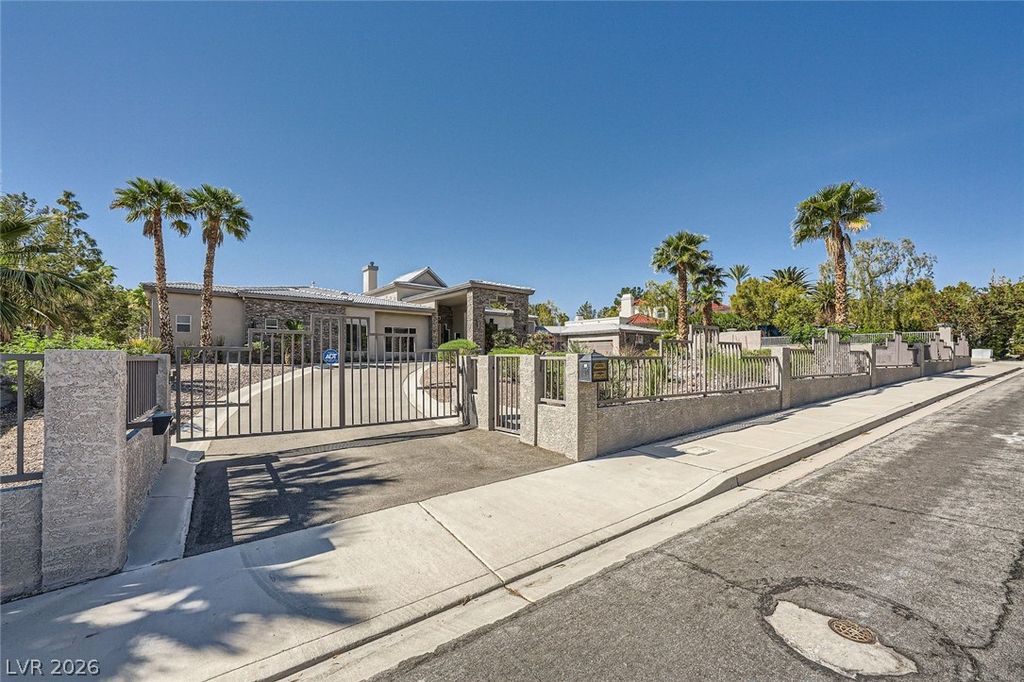 7901 Obannon Drive, Las Vegas, NV 89117 — photo 2