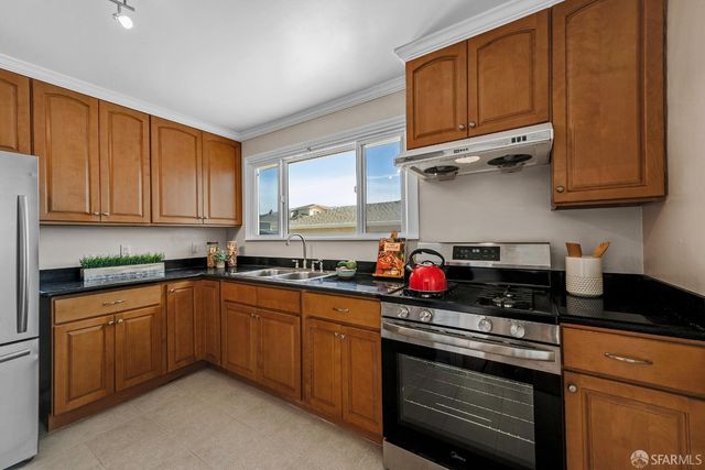 13 Hermosa Lane, South San Francisco, CA 94080
