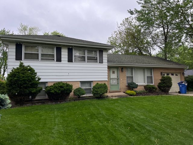 1602 W Willow Lane, Mount Prospect, IL 60056
