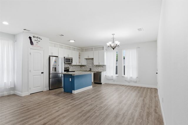 707 E College Street, Terrell, TX 75160