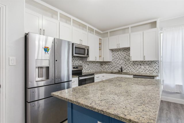 707 E College Street, Terrell, TX 75160