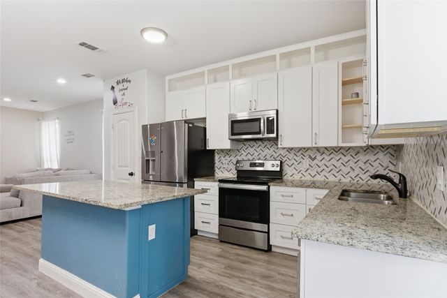 707 E College Street, Terrell, TX 75160