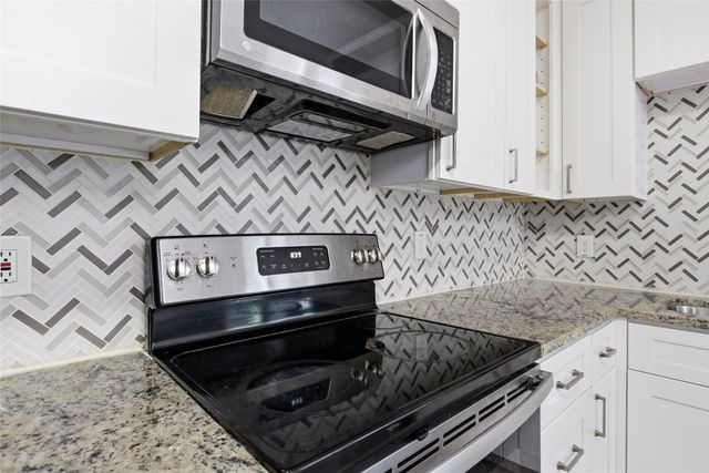 707 E College Street, Terrell, TX 75160