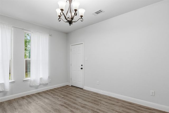 707 E College Street, Terrell, TX 75160