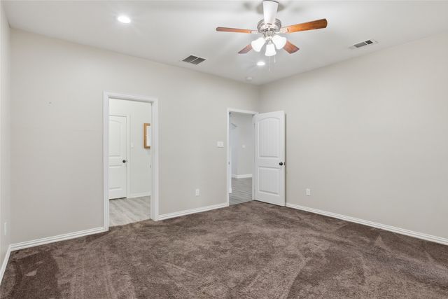 707 E College Street, Terrell, TX 75160