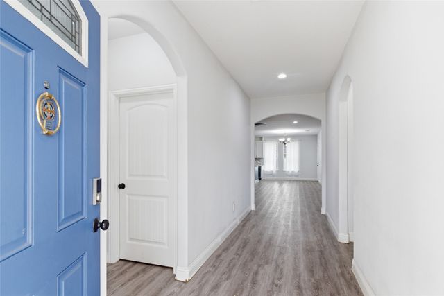 707 E College Street, Terrell, TX 75160