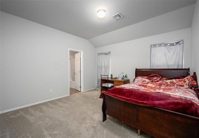1025 S Colt Lane, Mustang, OK 73064