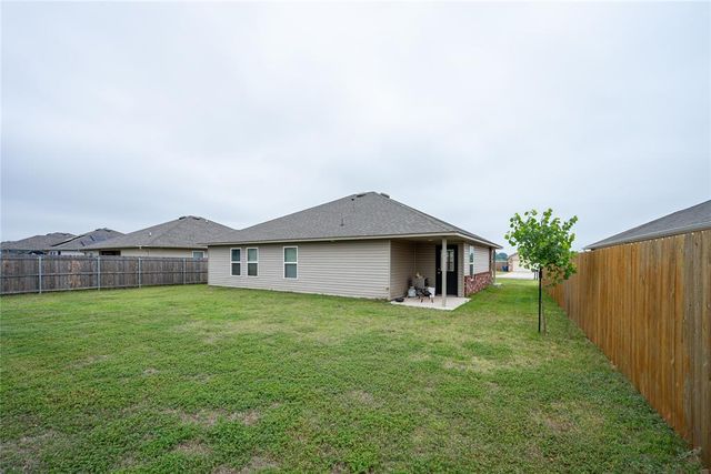 1025 S Colt Lane, Mustang, OK 73064